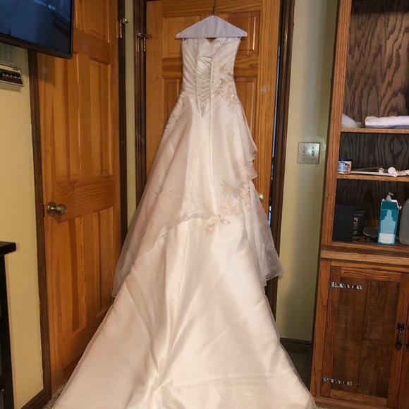 Maggie Sottero Couture Wedding Gown - Picture 4 of 7